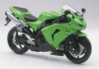 1/12 Moto de série MINIATURE DE COLLECTION MOTO Kawasaki ZX 10 R verte-2006-New RayNWR42443A