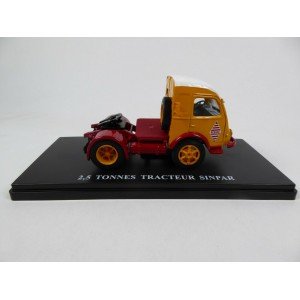 1/43 RENAULT 2,5 T CAMION MINIATURE DE COLLECTION Renault 2,5T Tracteur Sinpar-HACHETTE 