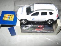 1/64 3 inches Dacia Duster medecin Norev