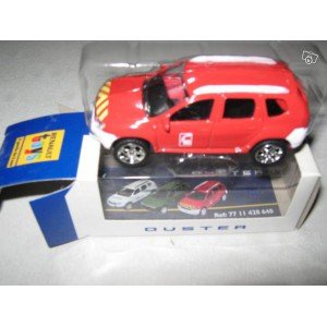 1/64 3 inches Dacia Duster pompier Norev