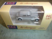 1/87 HO CITROEN TRACTION 11B 1952 GRIS PERLE SAICOLLECTION LES CLASSIQUES6104